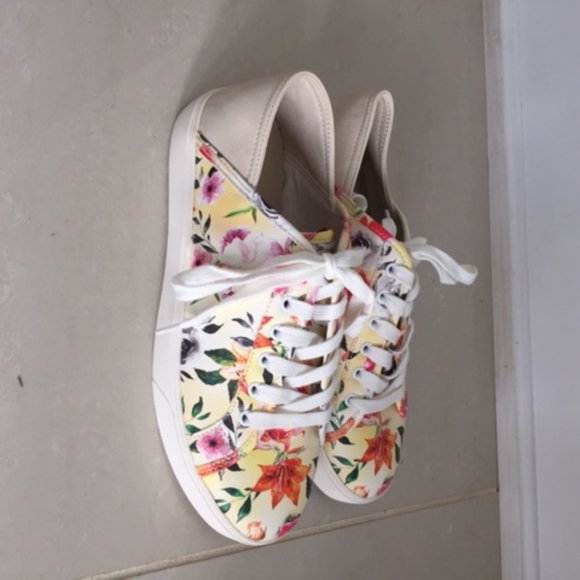 Floral Aldo Sneakers-unworn - Picture 2 of 4